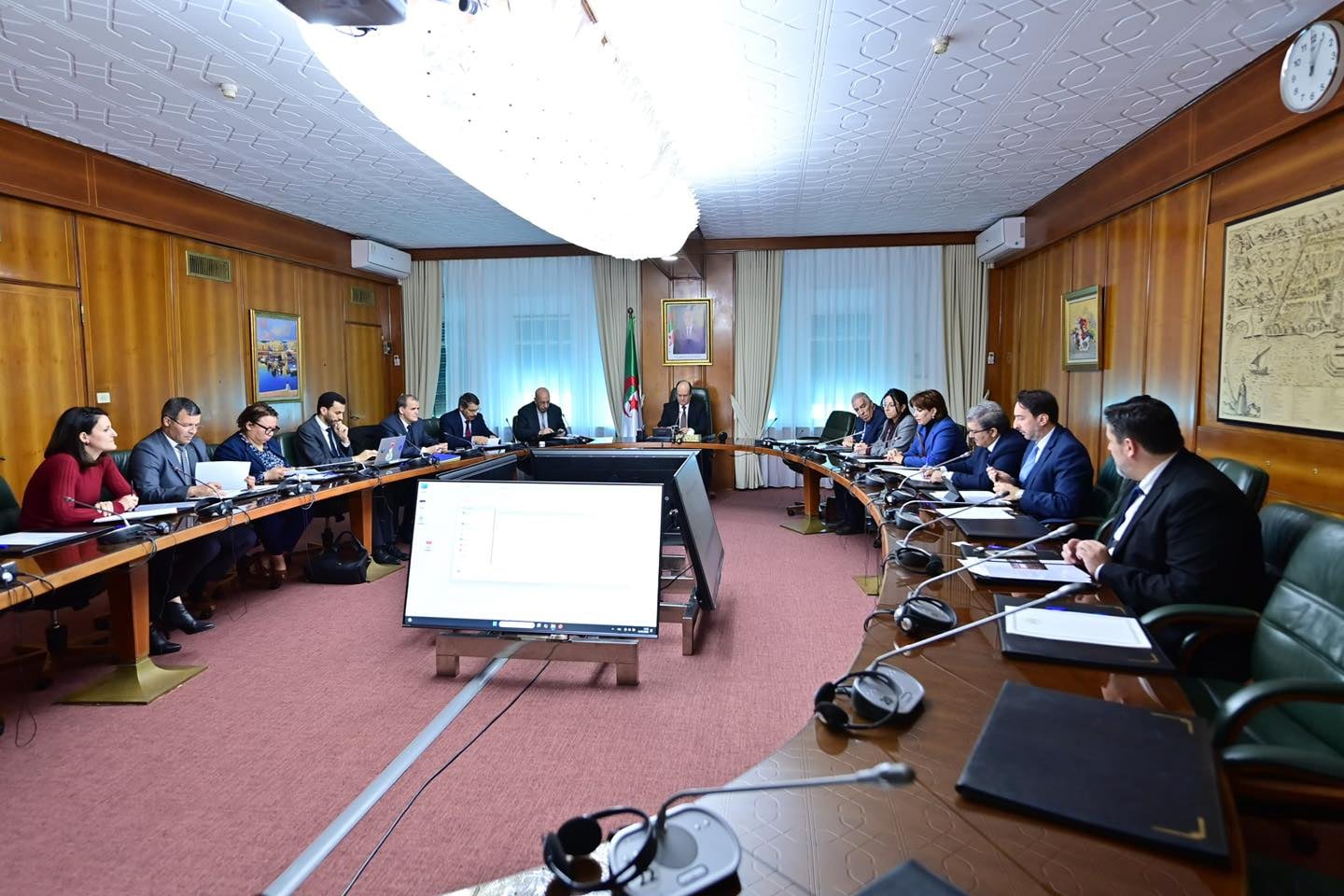 Prime Minister chairs meeting to study national cinema strategy