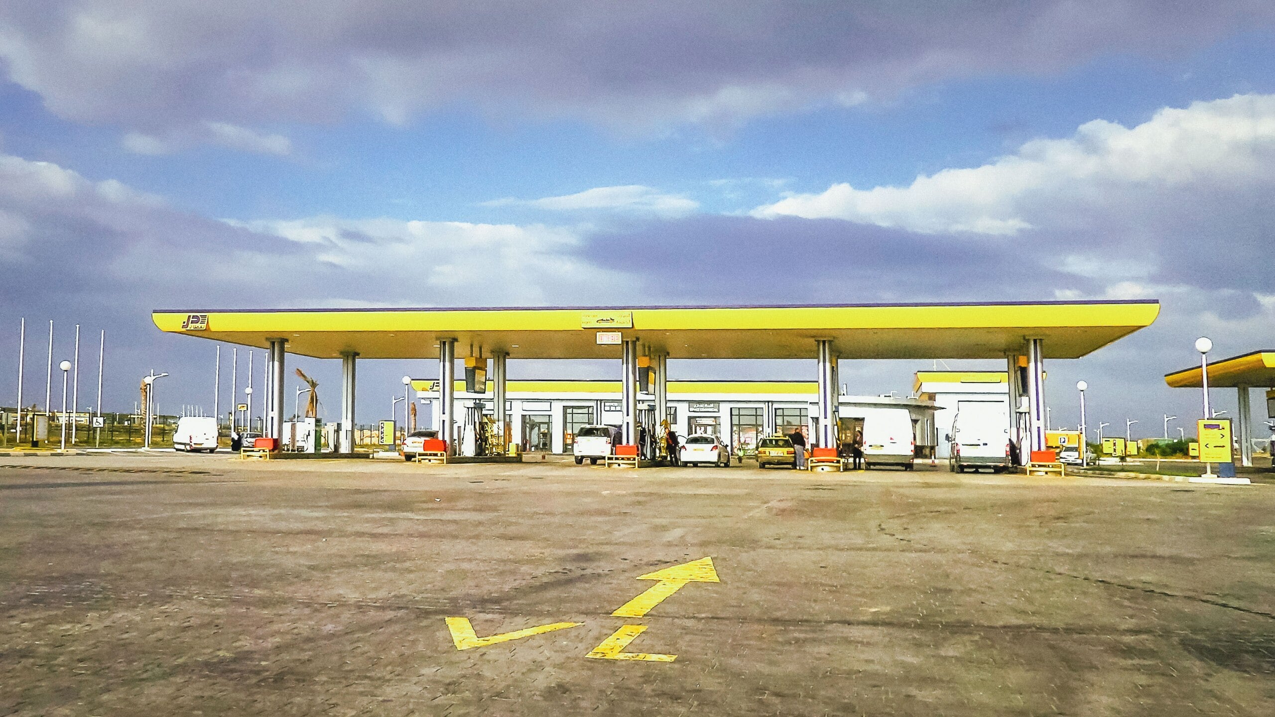 Naftal confirms availability of petroleum products during Eid al-Fitr