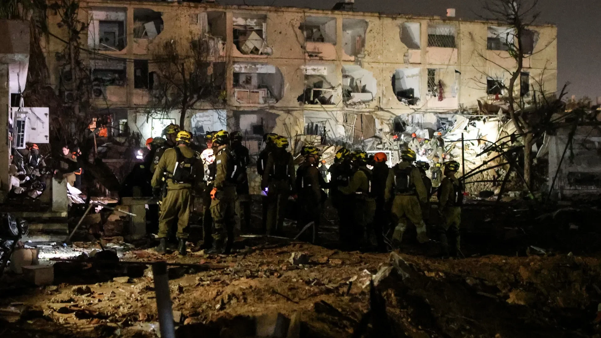 Iranian Missile Strikes Israel, Destroying Entire Neighborhood