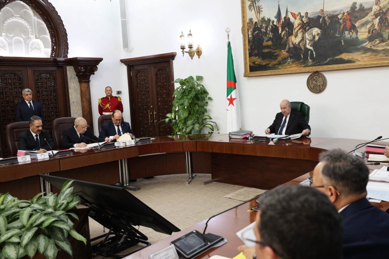 President of the Republic Chairs Council of Ministers Meeting