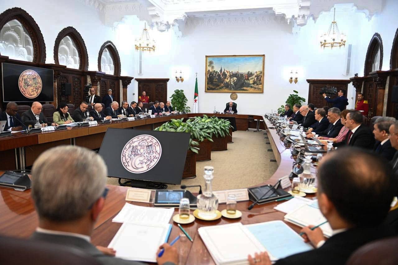 President Tebboune Orders Construction of Two Trans-Sahara Highway Sections and Cement Plant in Chad