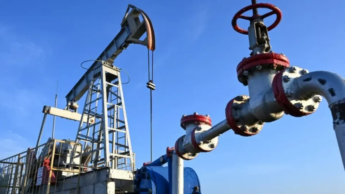 Oil Prices Slide for Second Consecutive Day Amid Middle East Peace Hopes
