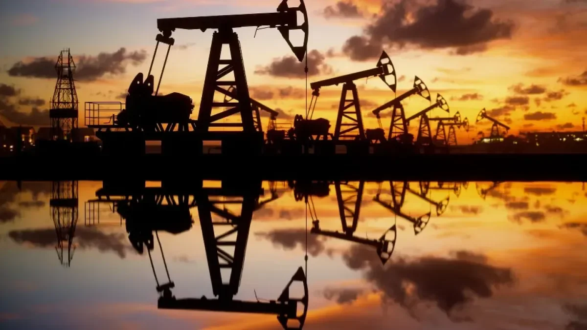 Oil Prices Surge Over 2% as US-Iran Nuclear Talks Fuel Market Uncertainty