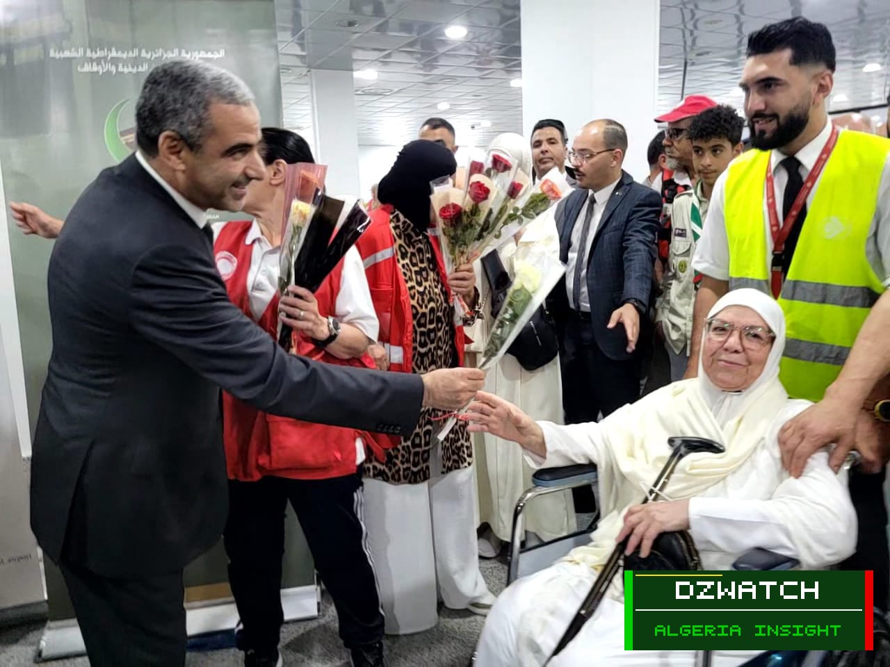 Algeria Welcomes First Cohort of Hajj Pilgrims Amidst Celebratory Scenes