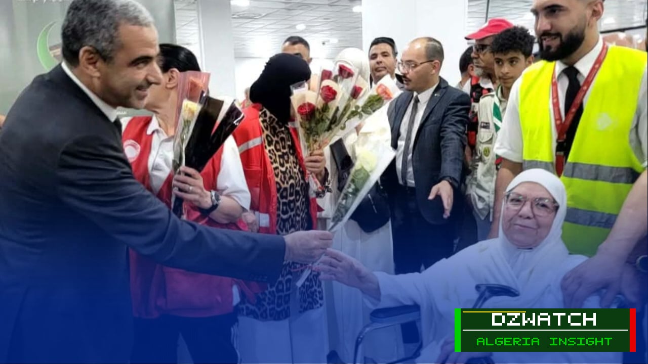 First Group of Algerian Pilgrims Returns Home Safely from Holy Sites