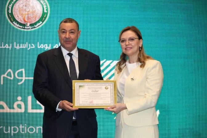 Algerian Interior Minister Honored Under “Nazaha” Initiative