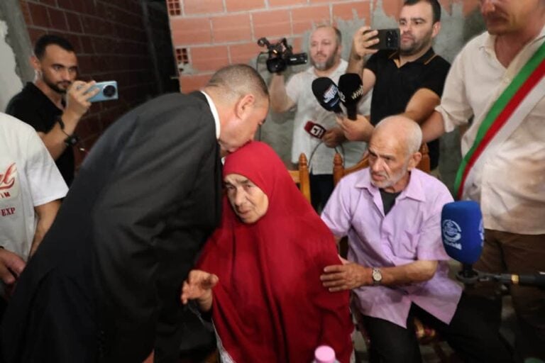 Interior Minister Conveys President Tebboune’s Condolences to Wildfire Victims’ Families in Sétif