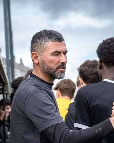 Algerian FA Considering Antar Yahia for Role in New Coaching Staff