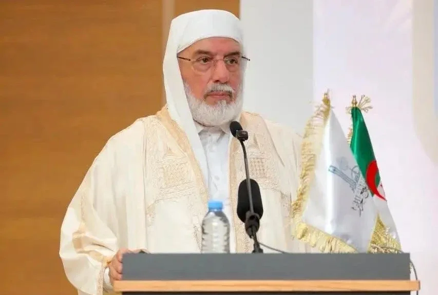 Al-Qasimi Al-Hasani Urges Youth to Create Digital Influence