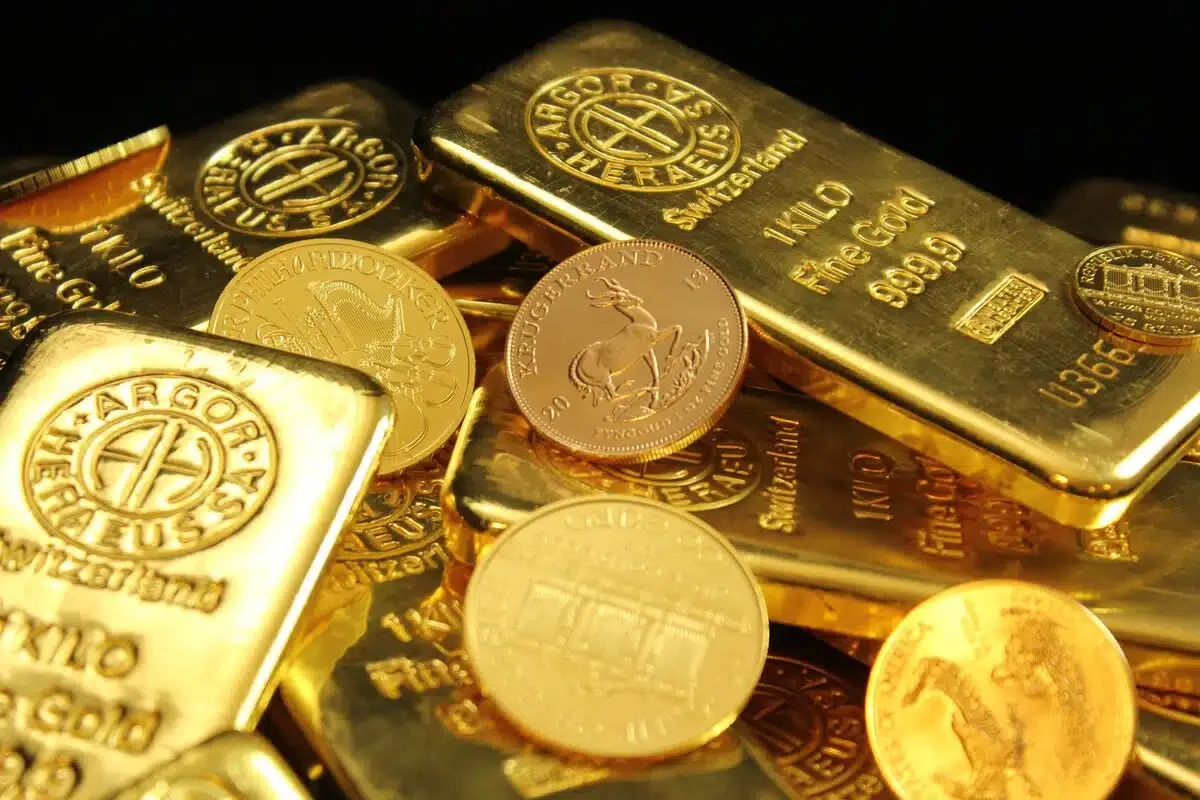 Oran Airport Security Foils Gold, Euro Smuggling Attempt
