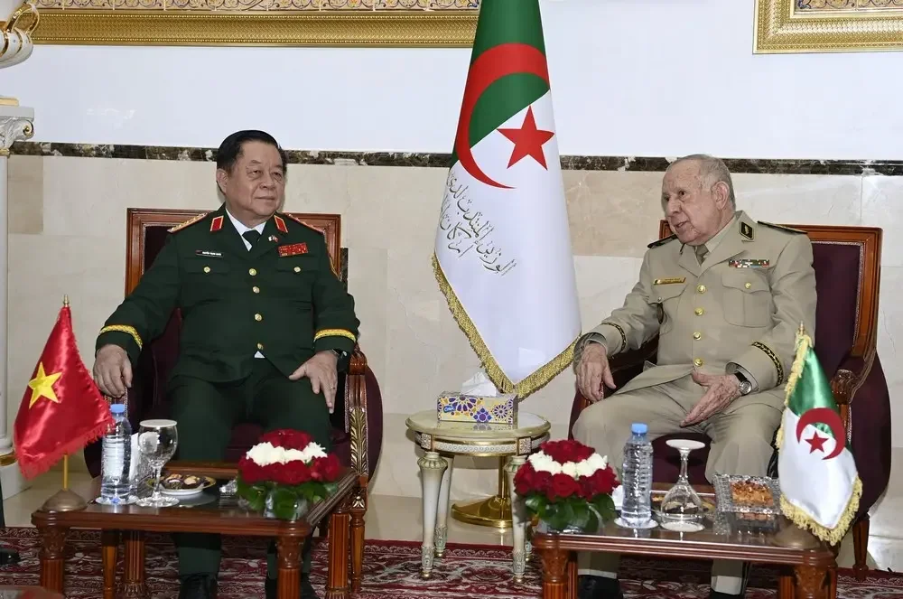 Vietnam, Algeria Establish New Defense Cooperation Stage