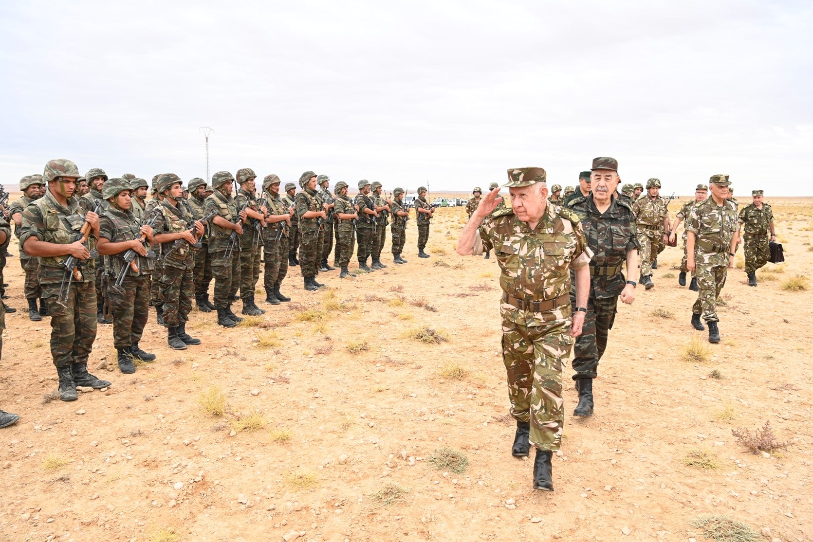 Army Chief Stresses Algerian Resolve Against External Threats