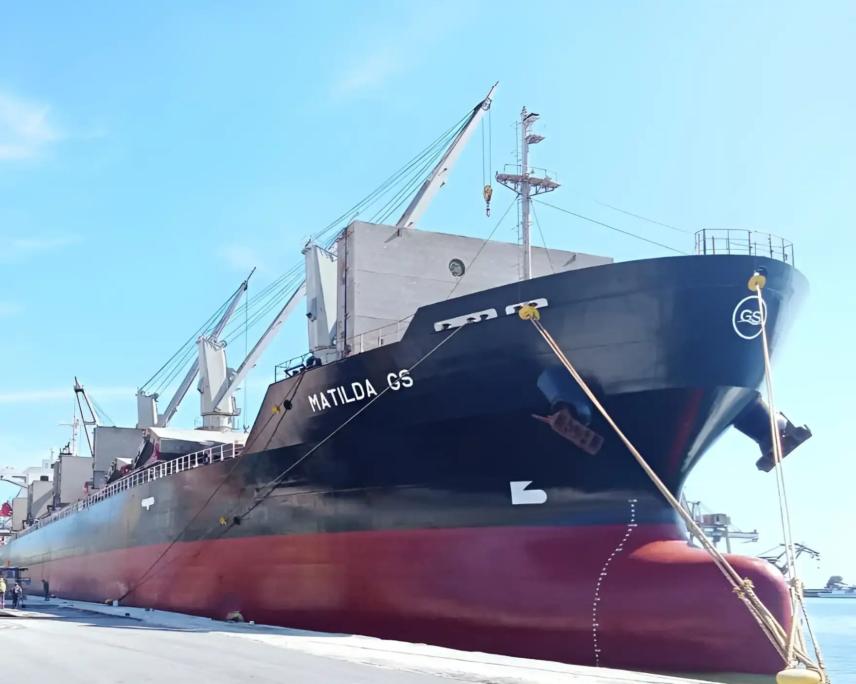 Annaba Port Exports 26,000 Tons of Cement to United States