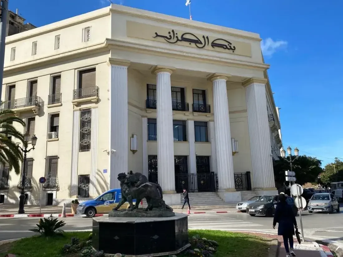 Bank of Algeria Sets New Credit, Service Requirements