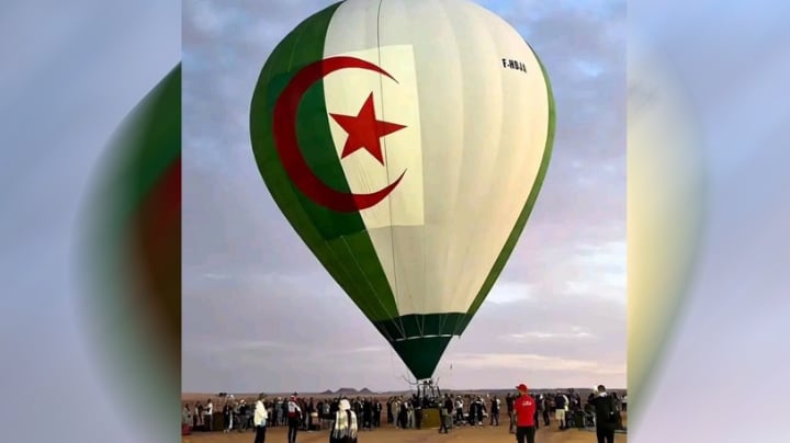 Timimoun Hosts Inaugural International Balloon and Kite Festival