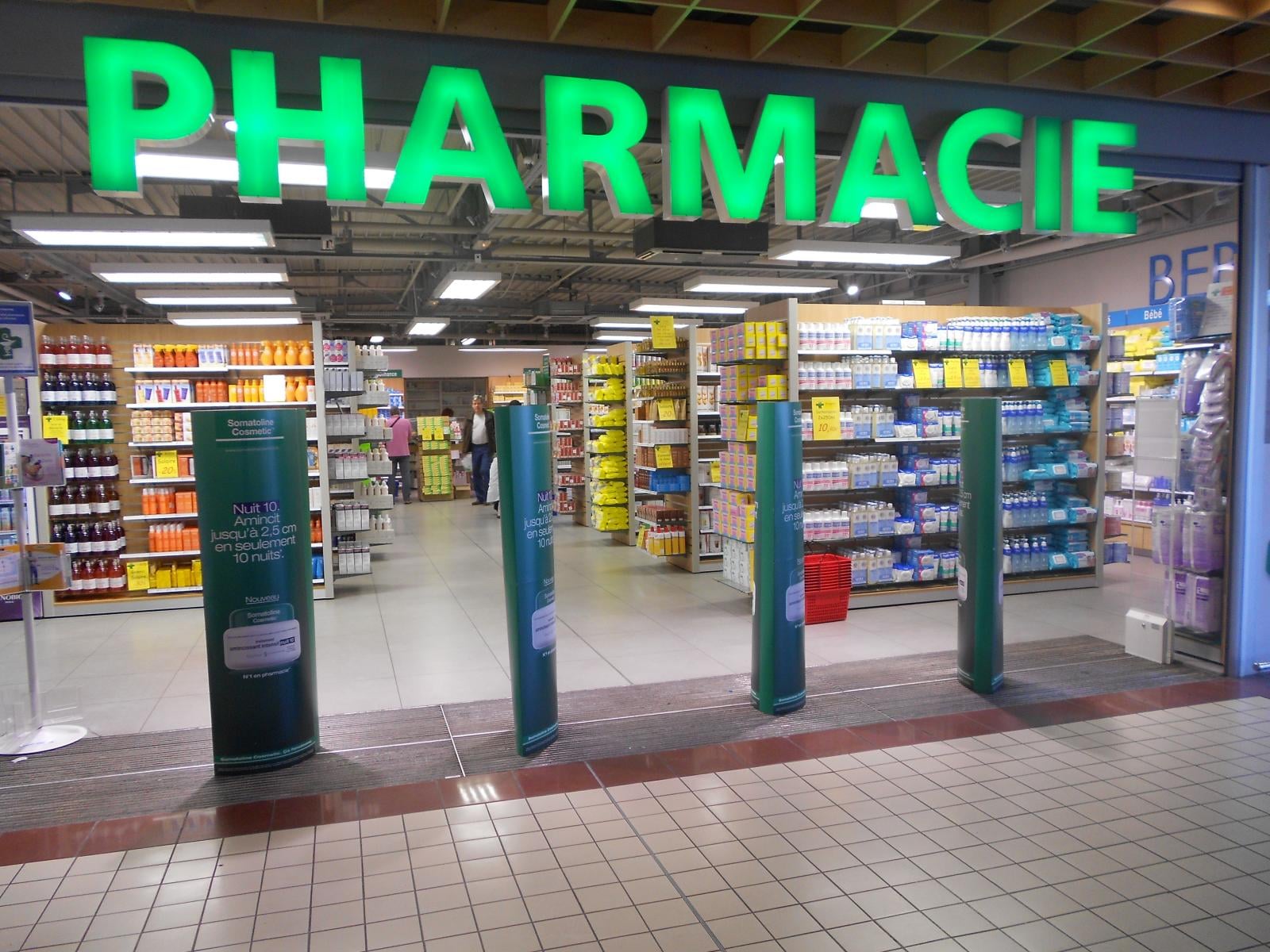Sophal Exports 2.3 Tonnes of Medicines to Côte d'Ivoire