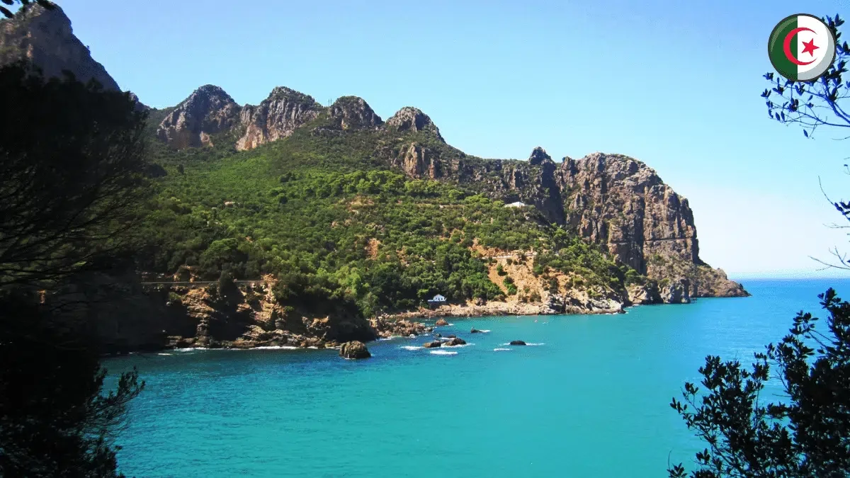 French-Algerian Lawyer Praises Béjaïa's Natural Beauty