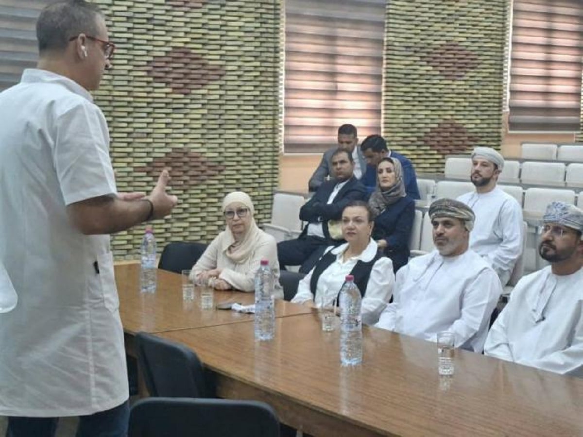 Tunis Hosts Health Minister for Robotic Surgery Talks