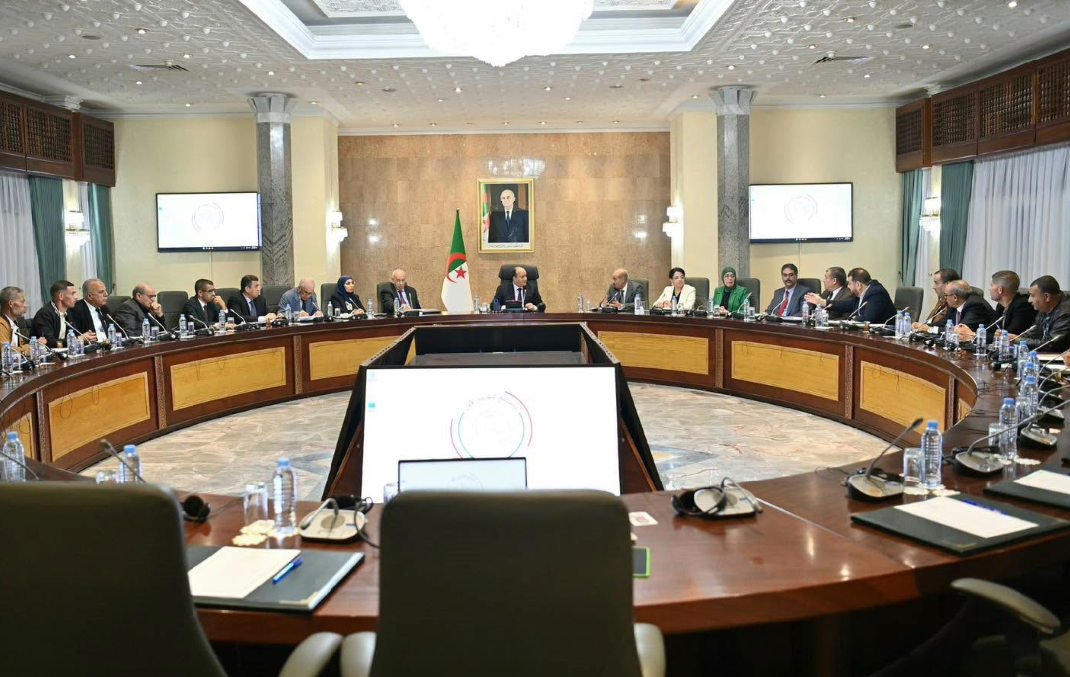 Prime Minister Chairs Council on Goods Price Monitoring