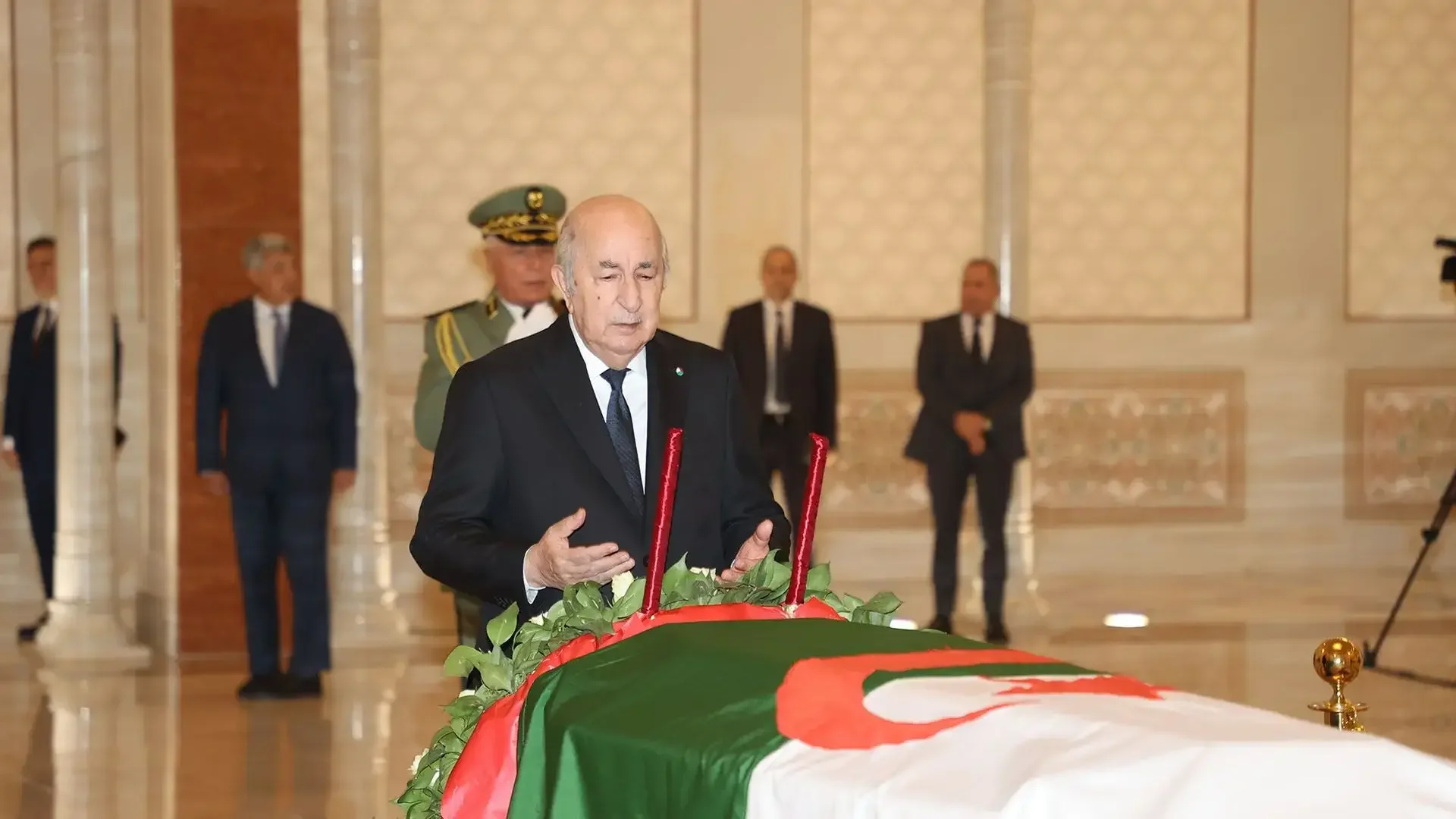 Tebboune Pays Respects to Former Presidency Official