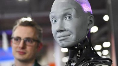 natural smile in robot