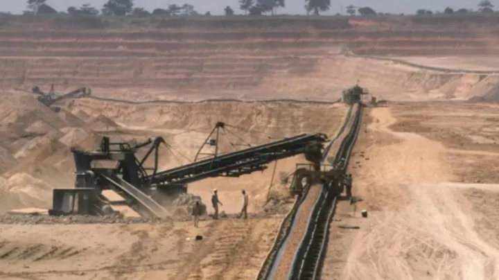 Sonatrach Signs Contracts for Integrated Phosphate Project