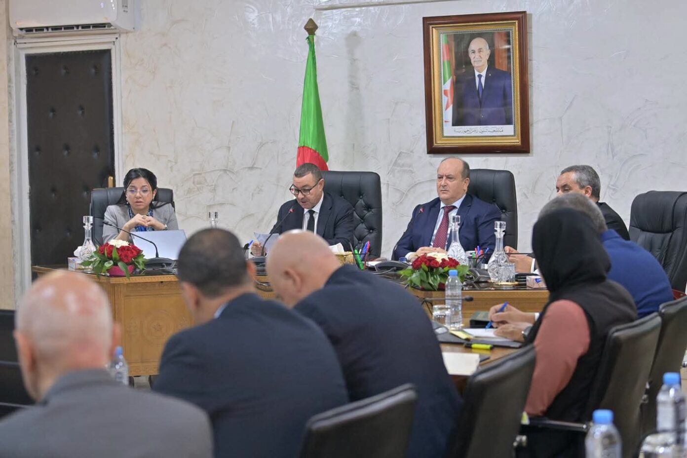 Algerian Prime Minister Chairs Key Meeting for 2026-2027 Social and School Year Preparations