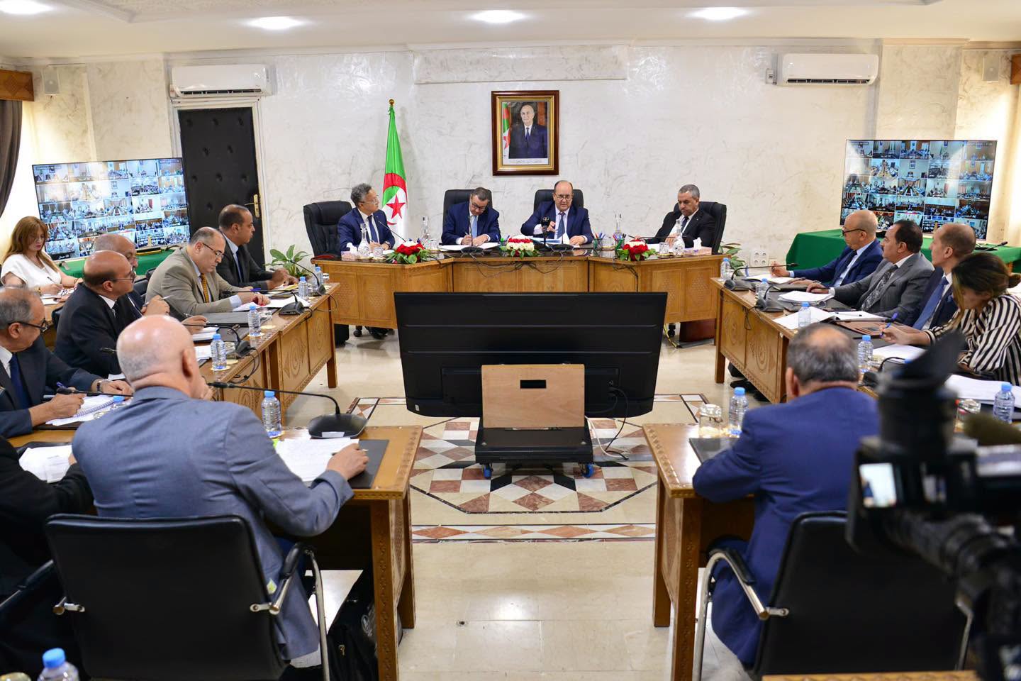 Prime Minister Sifi Ghrieb Directs Governors for Social Year Preparedness