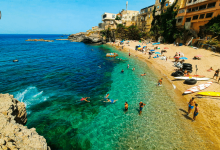 Ghazaouet Businesses Draw Diaspora for Summer Stays