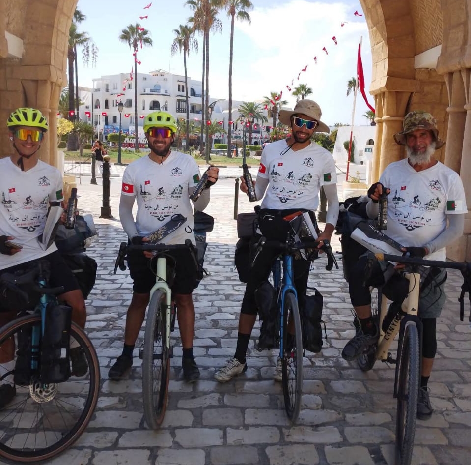 Four Algerian Cyclists Promote Tunisian Tourism, Regional Ties