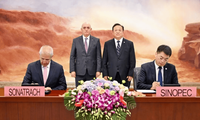 Chinese, Algerian Firms Ink Broad Energy Development Deals