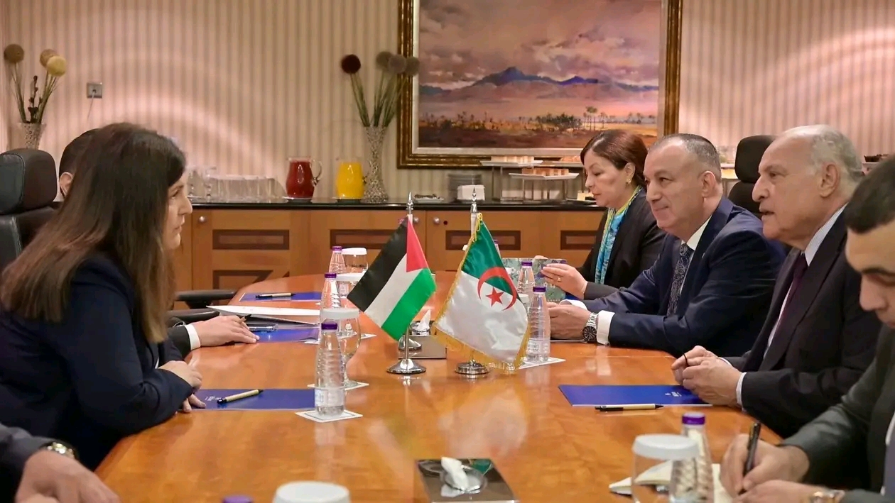 Attaf Discusses Palestinian Developments with Counterpart