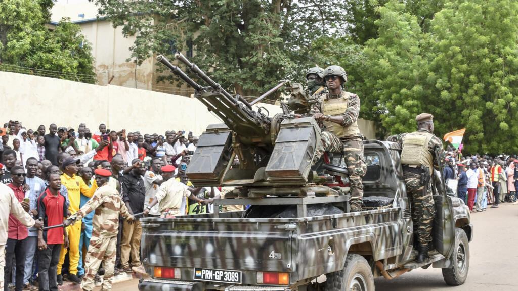 Algeria Bolsters Niger's Security with Military Aid Package