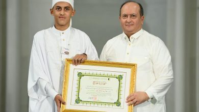 Prime Minister Honors Quran Champions at Mawlid Celebration