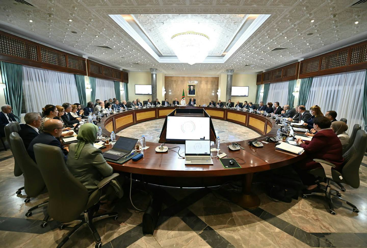 Economic Growth Focus of New Finance Law Plan