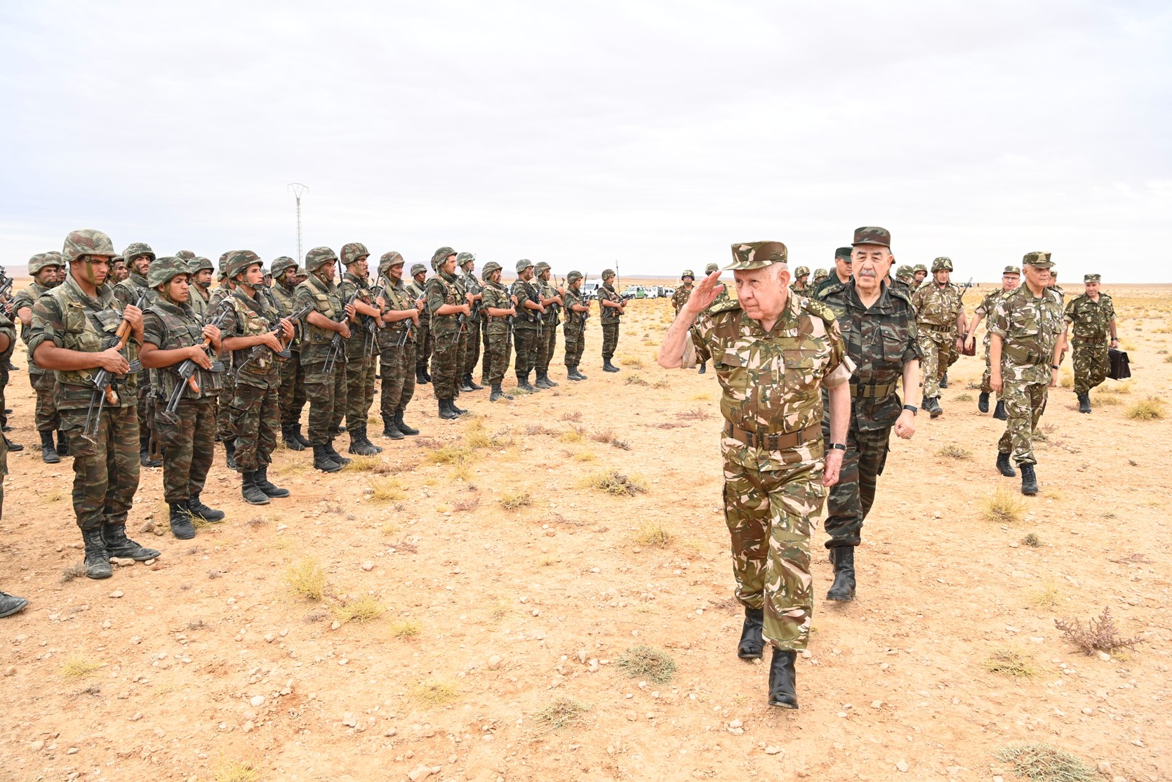 Army Chief Stresses Algerian Resolve Against External Threats
