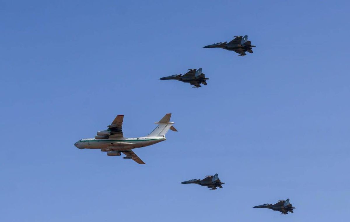 Niamey Welcomes Four Algerian Su-30 Fighter Jets